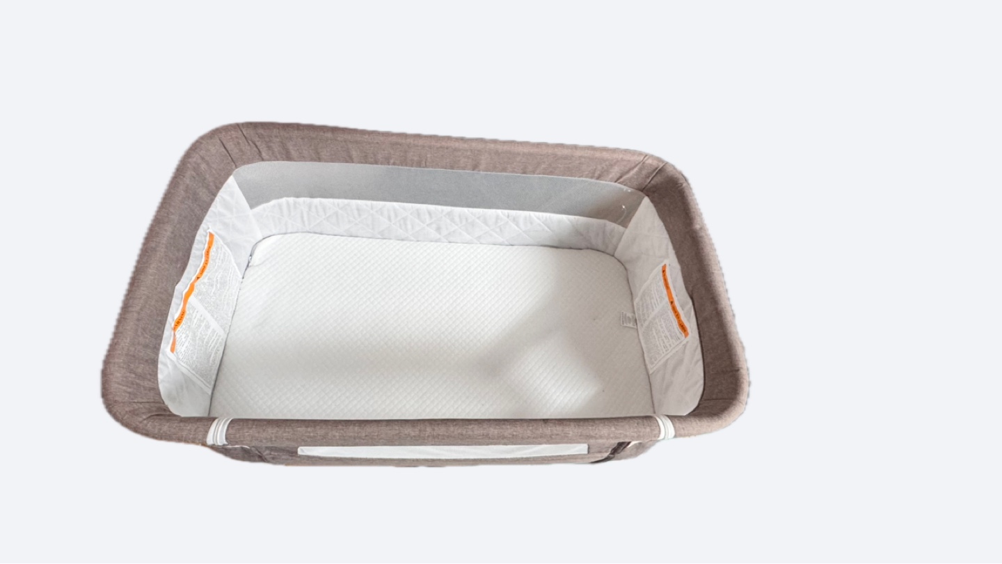 Baby Bassinet - Like New! - photo 4