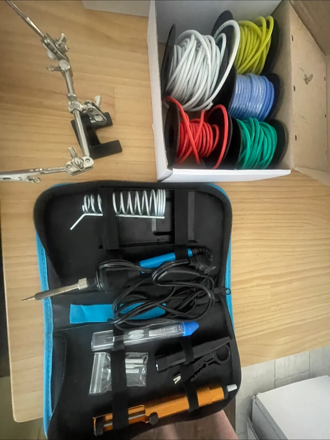 Soldering Kit with Helping Hands Tool thumbnail