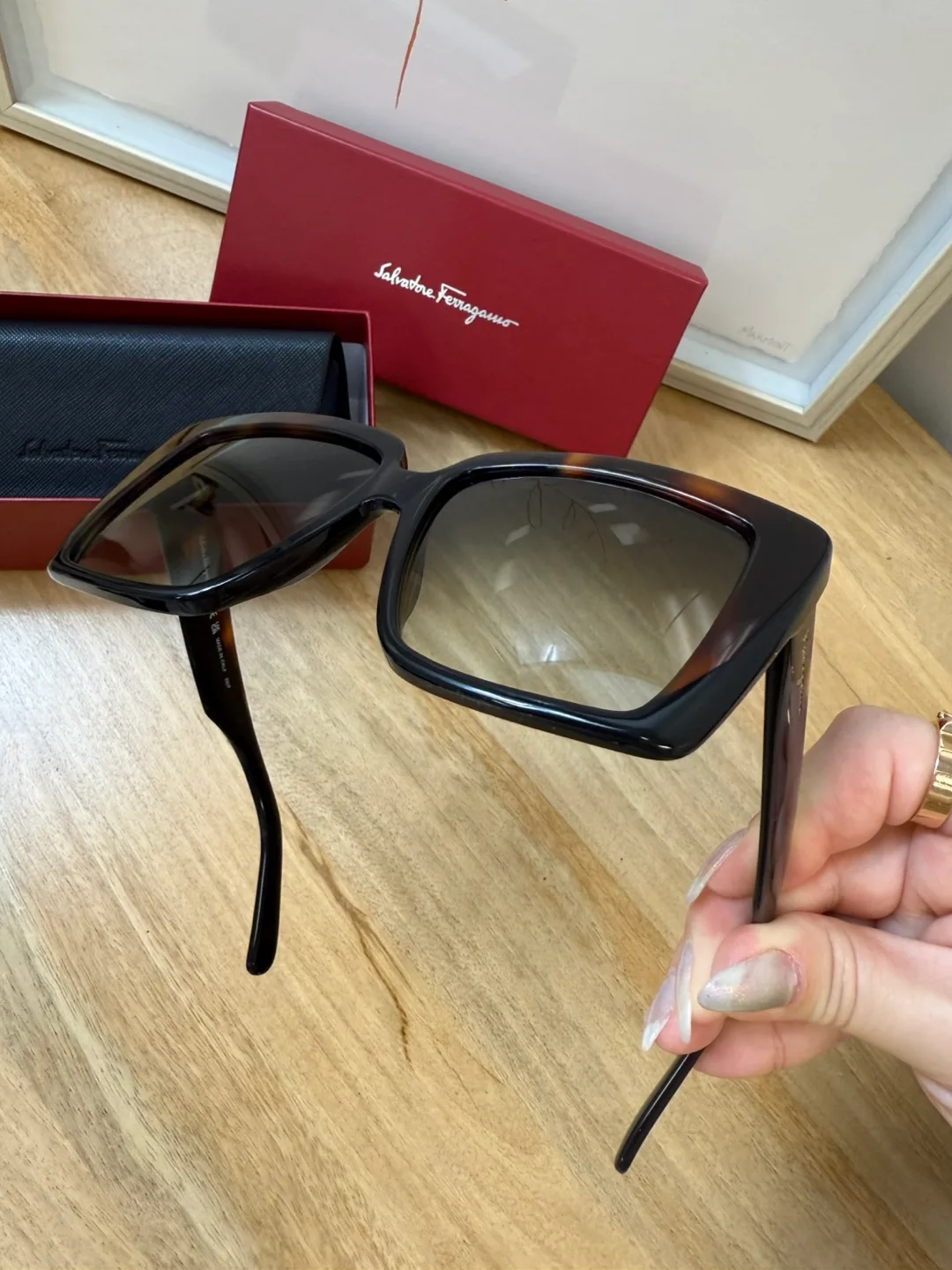 Authentic brand new Salvatore Ferragamo Sunglasses image indicator(5)