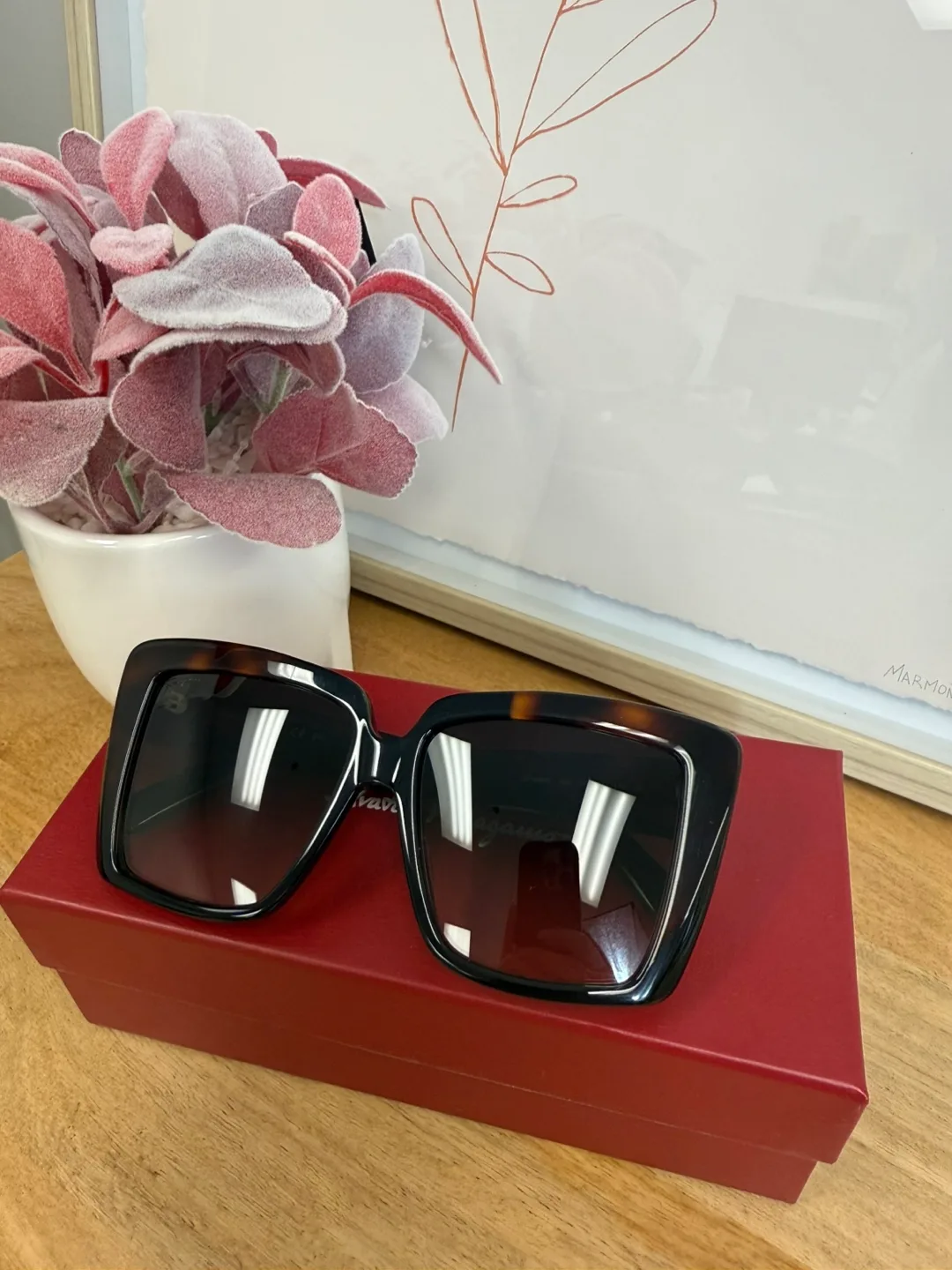 Authentic brand new Salvatore Ferragamo Sunglasses image indicator(7)