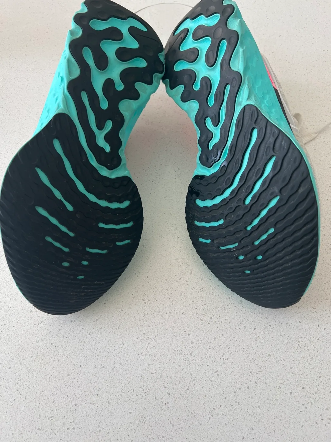 Nike React Infinity Run Flyknit 3 Men’s  Size 11 image indicator(2)