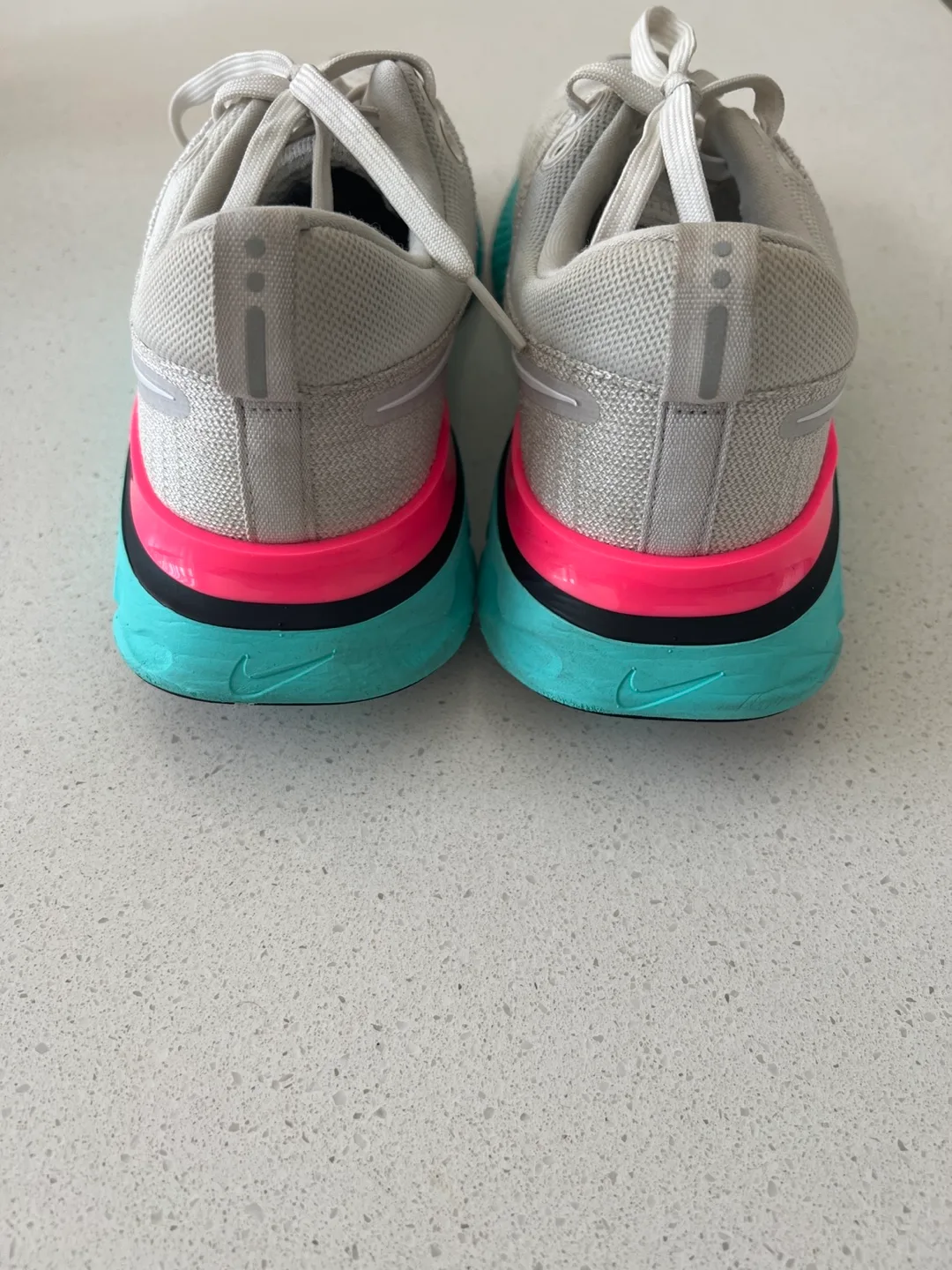 Nike React Infinity Run Flyknit 3 Men’s  Size 11 image indicator(3)