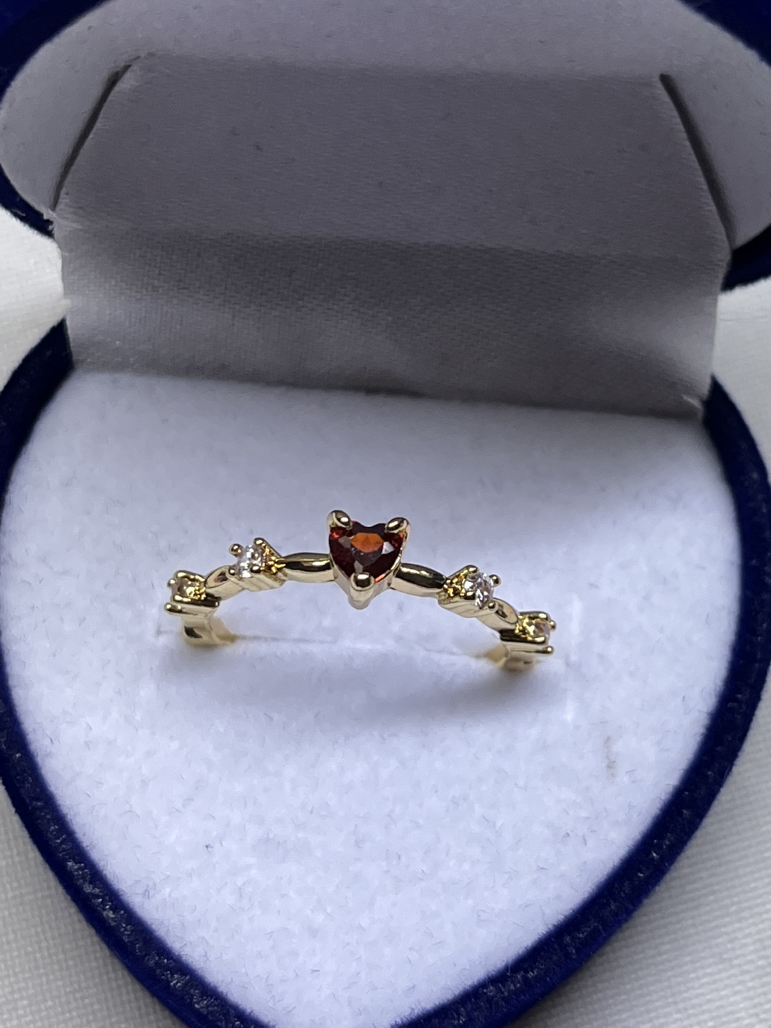 Heart shaped Ring - Gold with Red Stone - photo 5