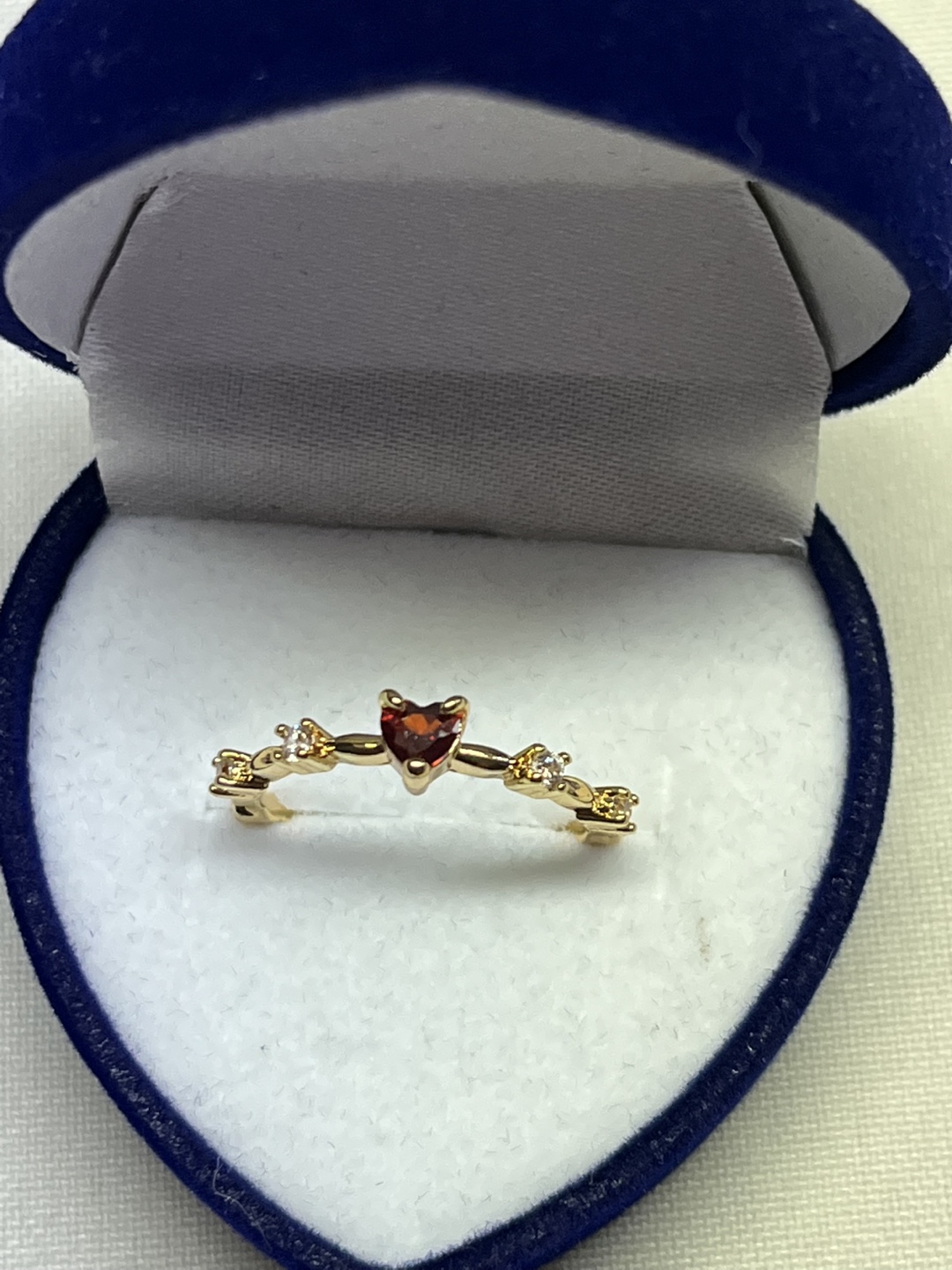Heart shaped Ring - Gold with Red Stone - photo 3