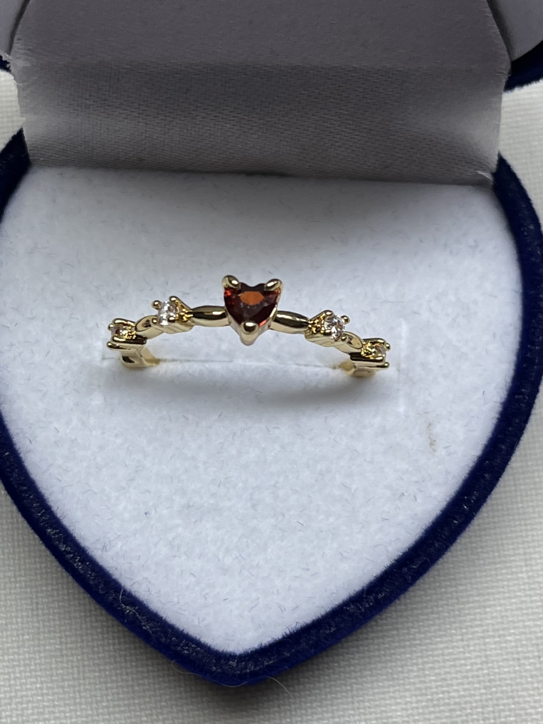 Heart shaped Ring - Gold with Red Stone - photo 4
