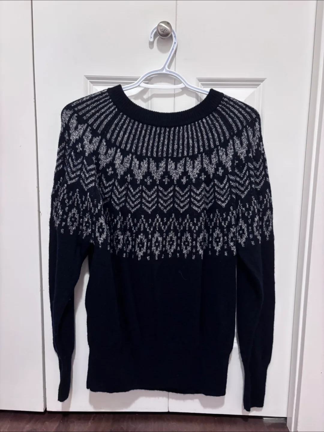 Muji Women's 100% Wool Jacquard Sweater image indicator(2)