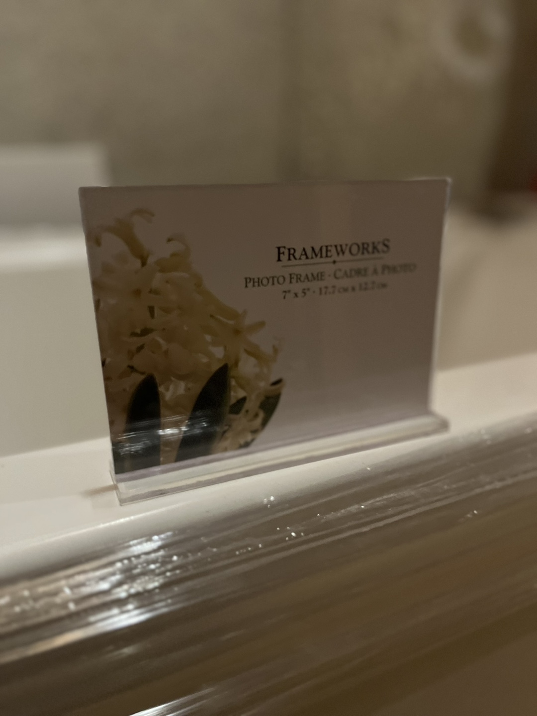 2 Frames - Hallmark Wedding Photo Frame + Acrylic Frame 5x7 - photo 2