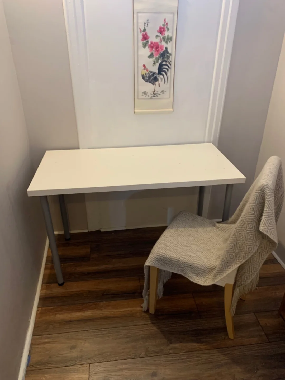 White Desk and Chair thumbnail