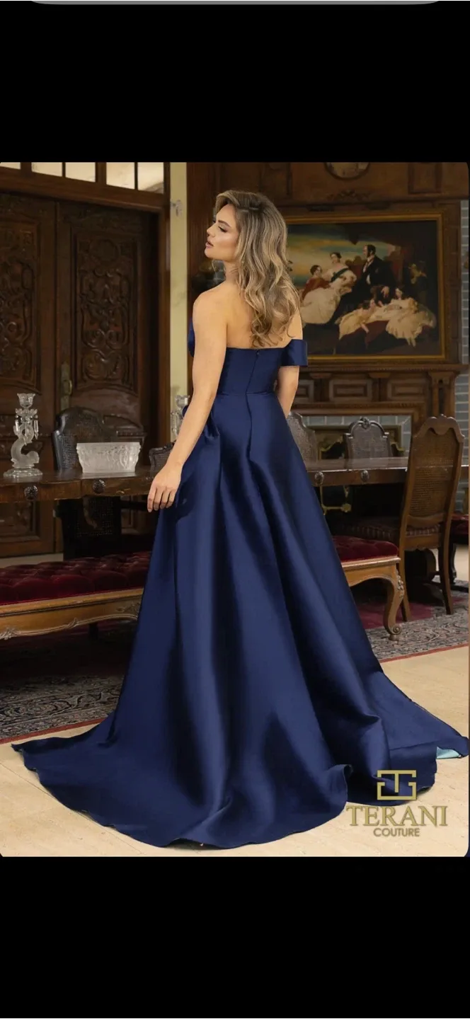 Terani Couture Gown image indicator(2)