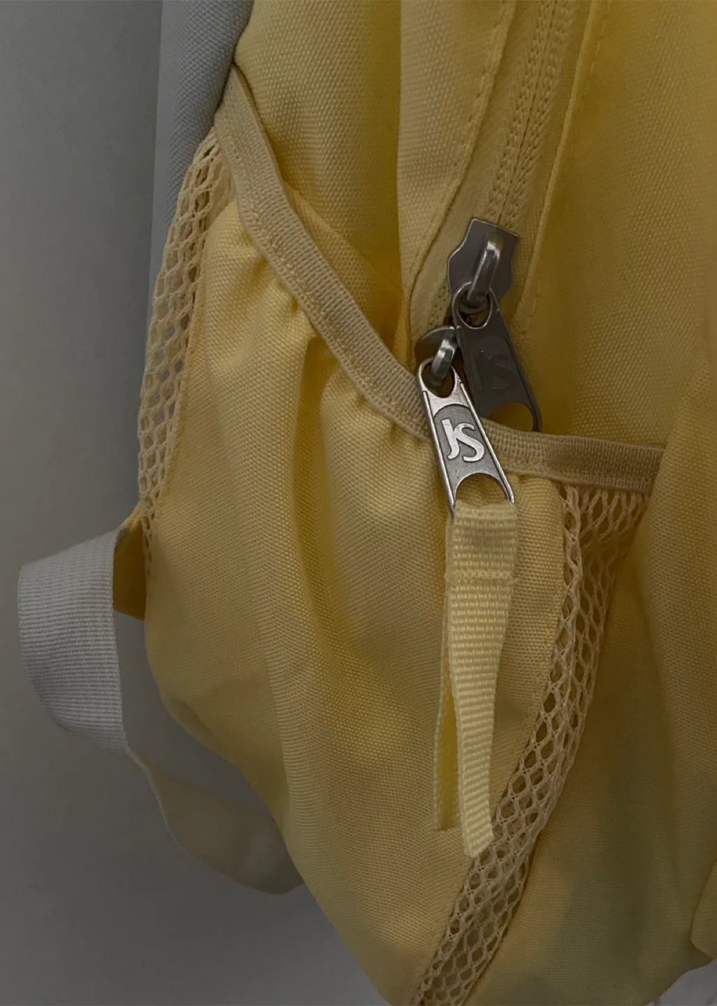 JanSport Backpack image indicator(4)