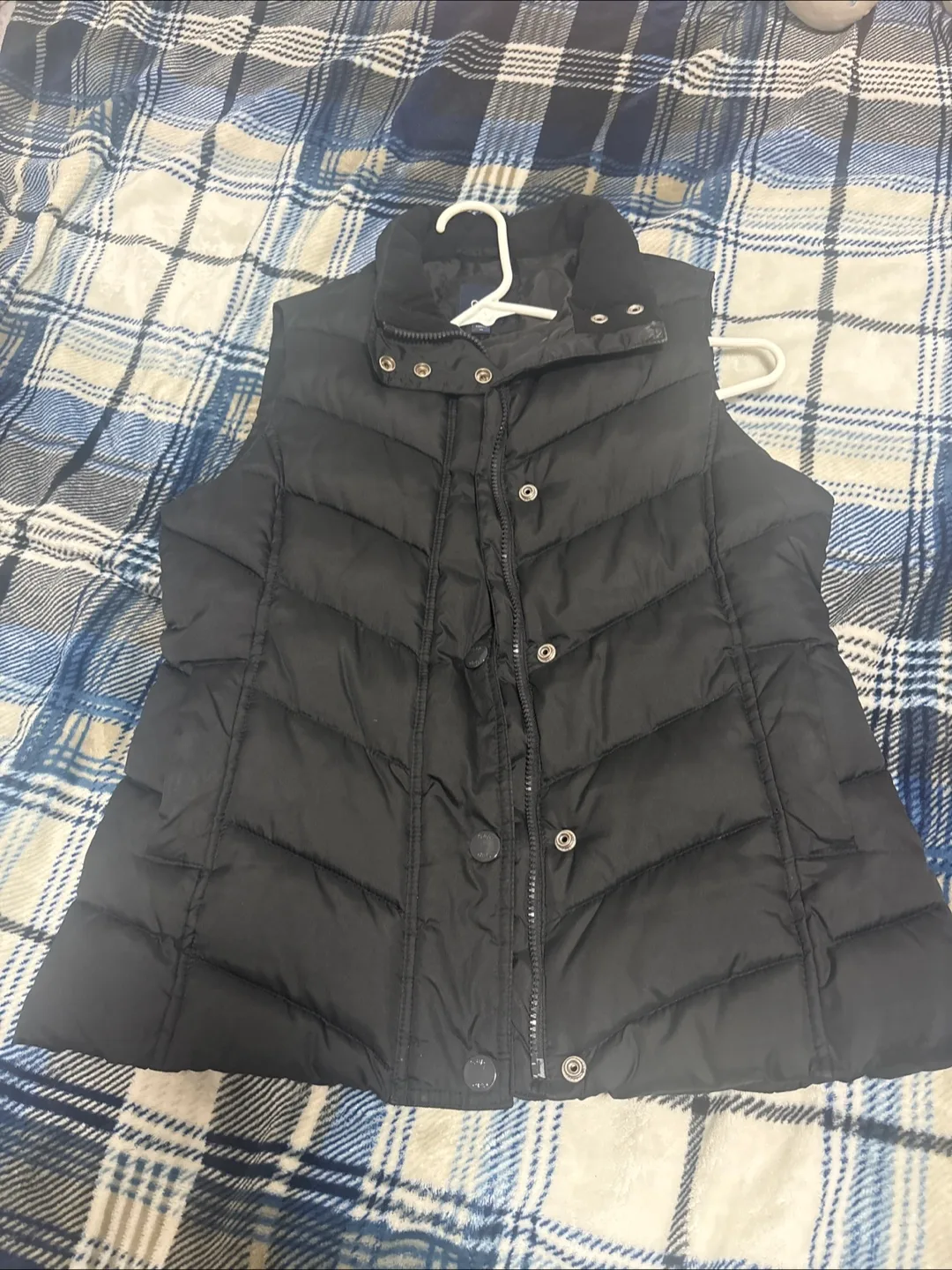 Black Puffer Vest - Size Small thumbnail