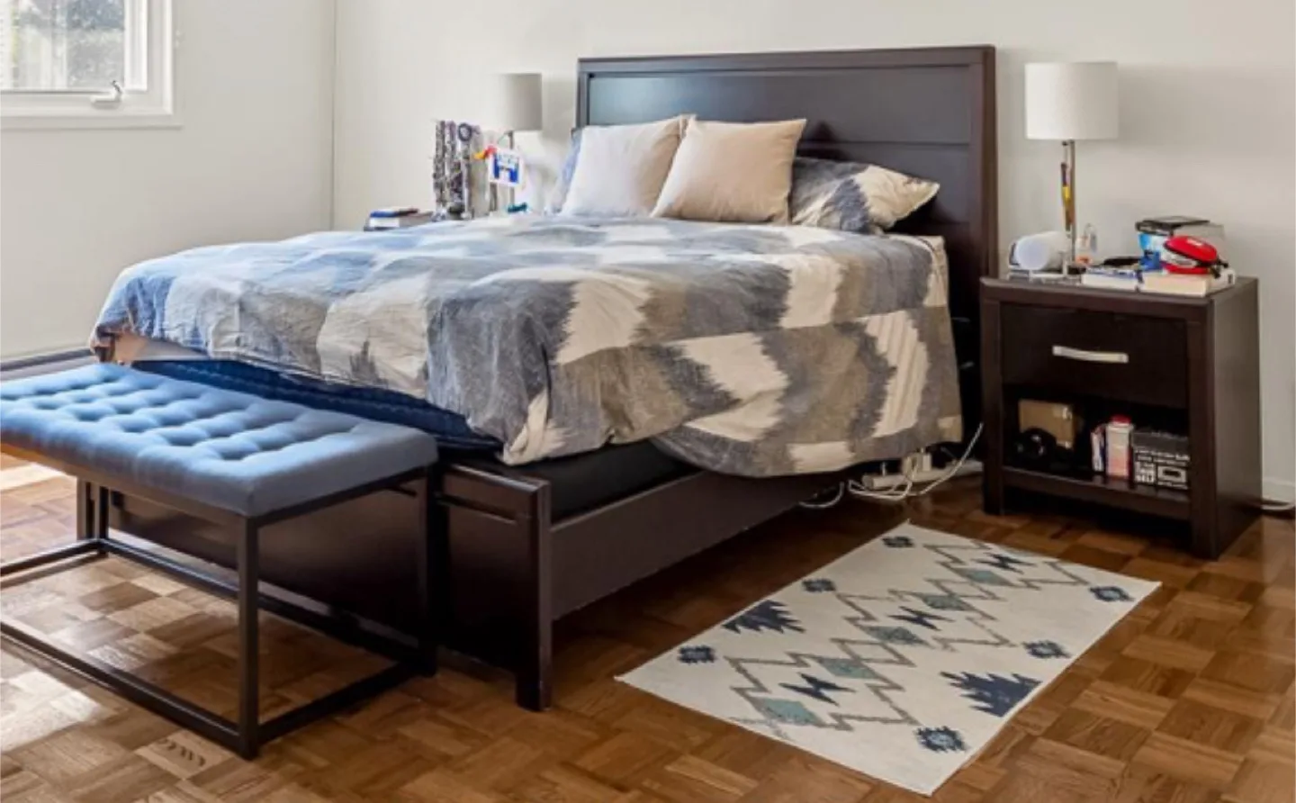 Bedroom Set: Queen Bed with mattress, 2 nightstands and 2 rugs thumbnail