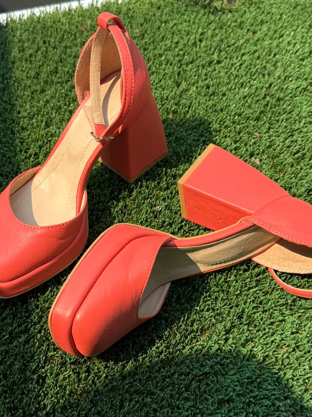 Coral Block Heel EU38 thumbnail