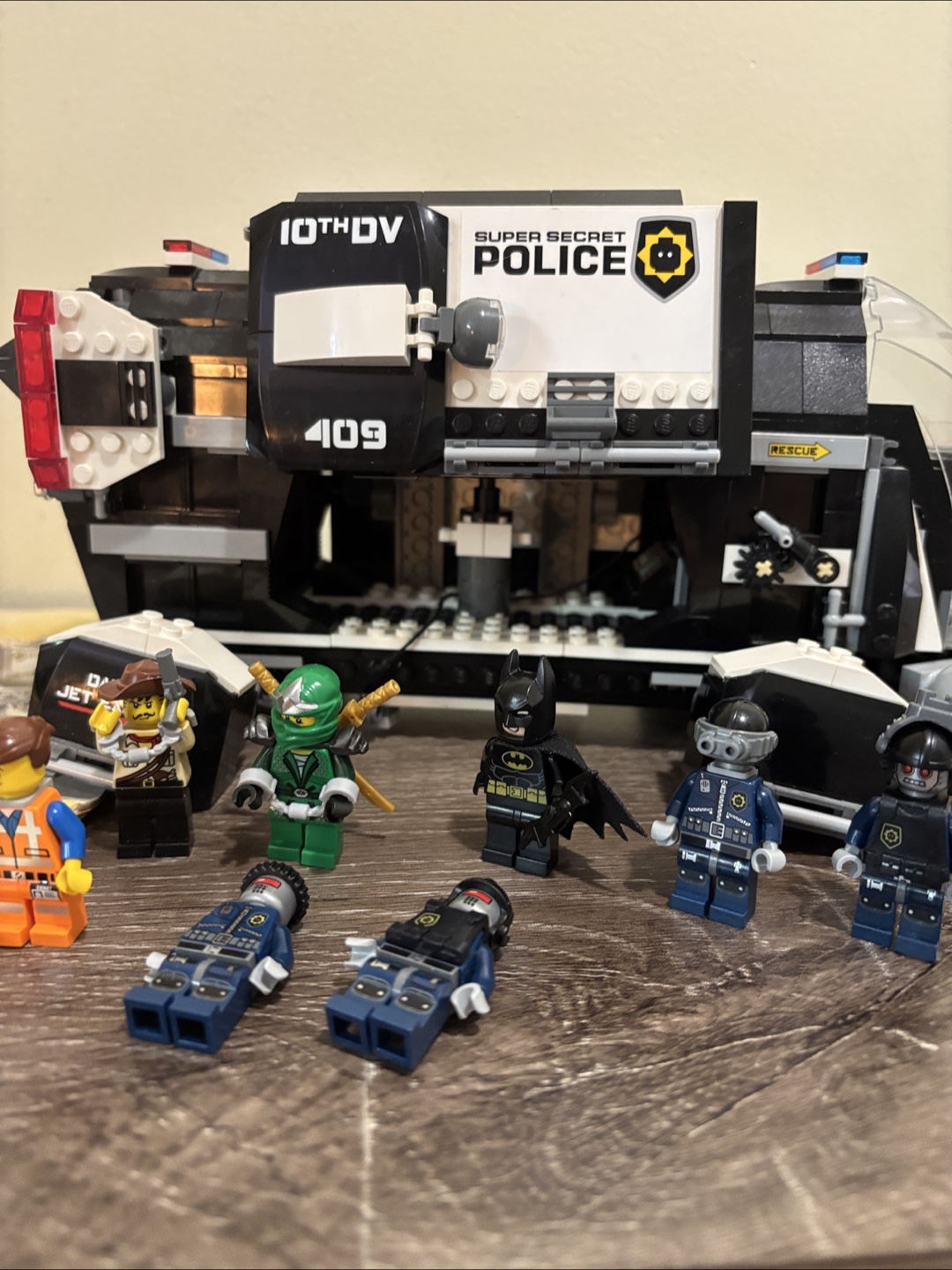 LEGO Movie 70815 Super Secret Police Dropship - photo 4