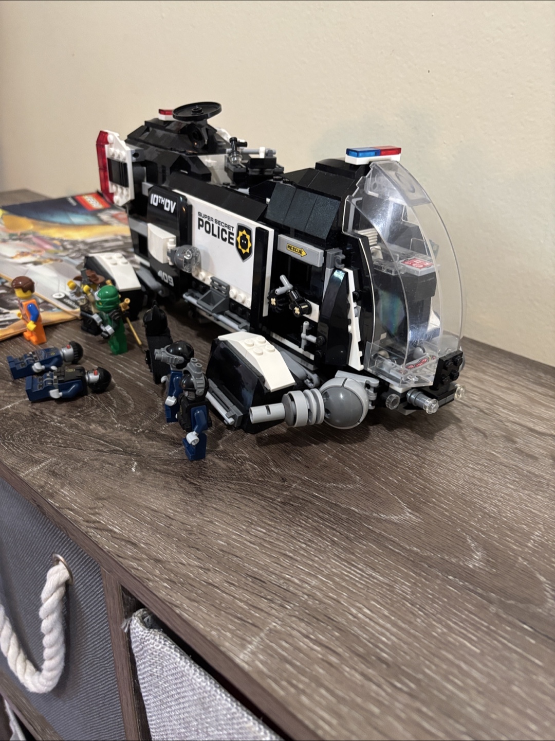 LEGO Movie 70815 Super Secret Police Dropship - photo 3