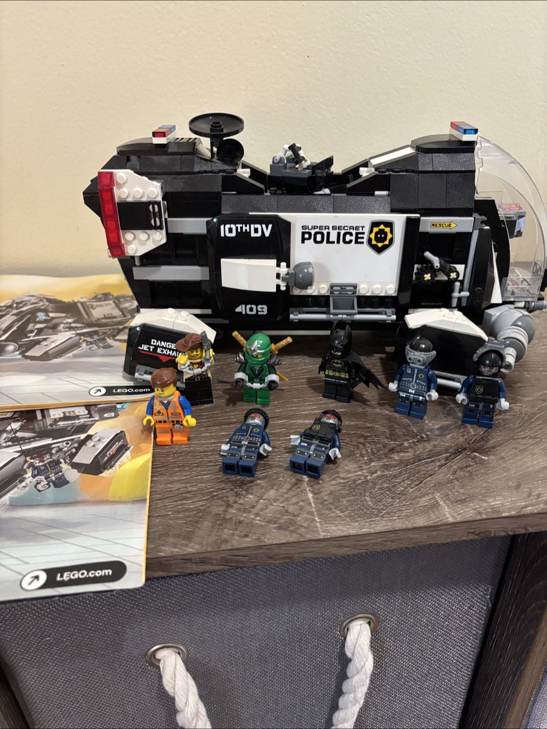 LEGO Movie 70815 Super Secret Police Dropship - photo 2