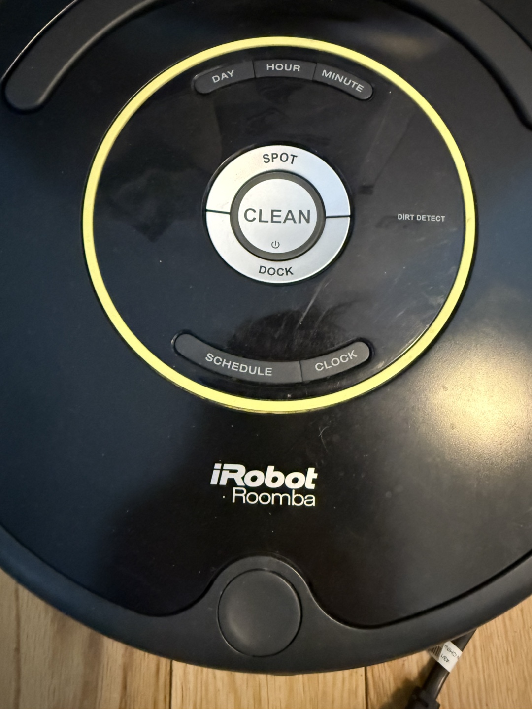 iRobot Roomba Vacuum - photo 2