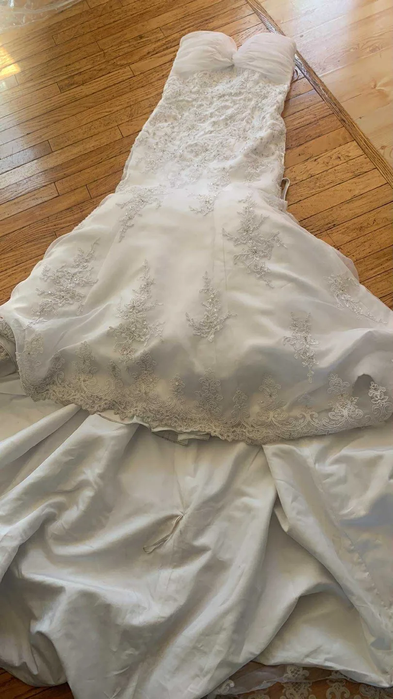 Ieie's Dress Boutique thumbnail