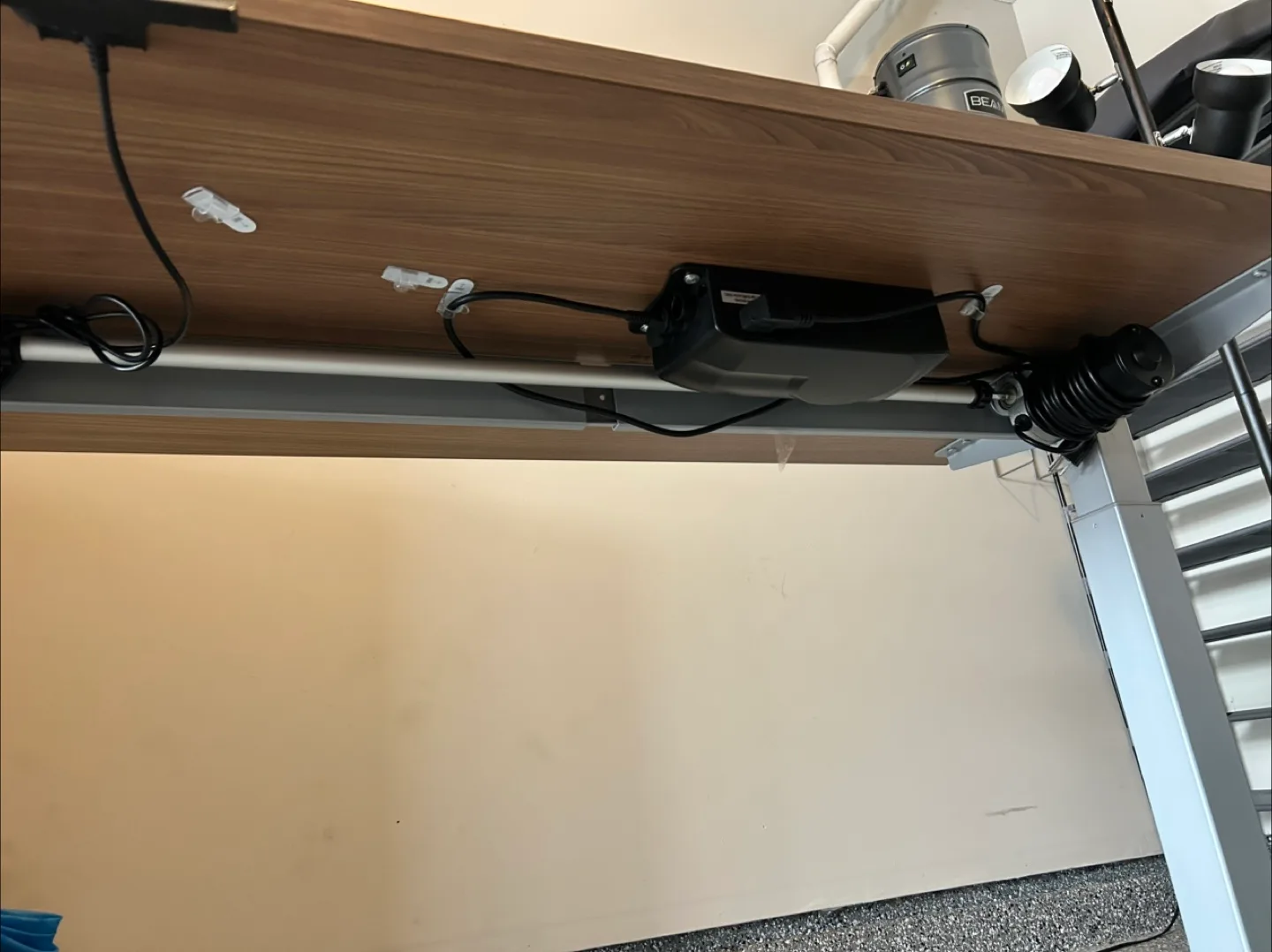 Office Star Products Electric Adjustable Height Standing Desk image indicator(2)