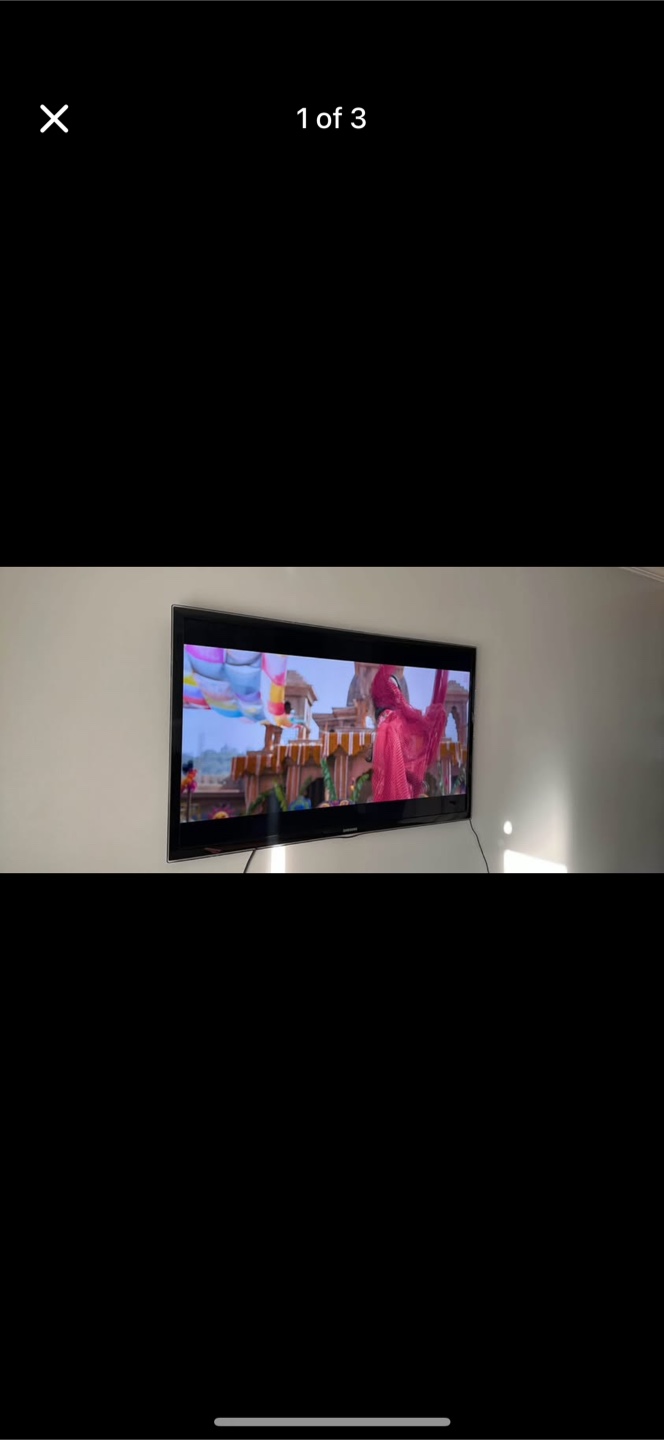 55inch Samsung TV - photo 3