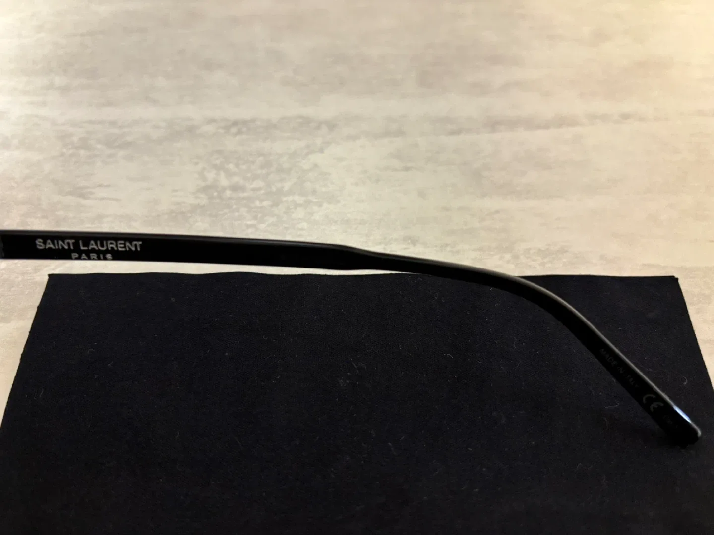 Saint Laurent Unisex Sunglasses (SL 200/K SLIM 001 Black) image indicator(3)