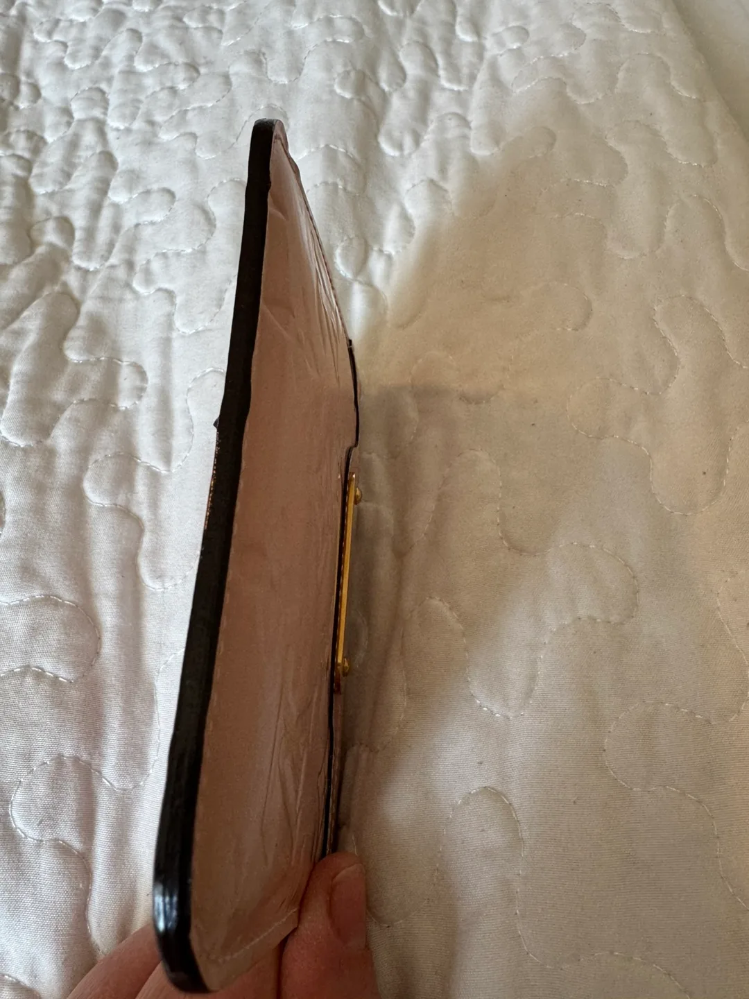 Authentic Louis Vuitton Vernis Key Pouch image indicator(3)