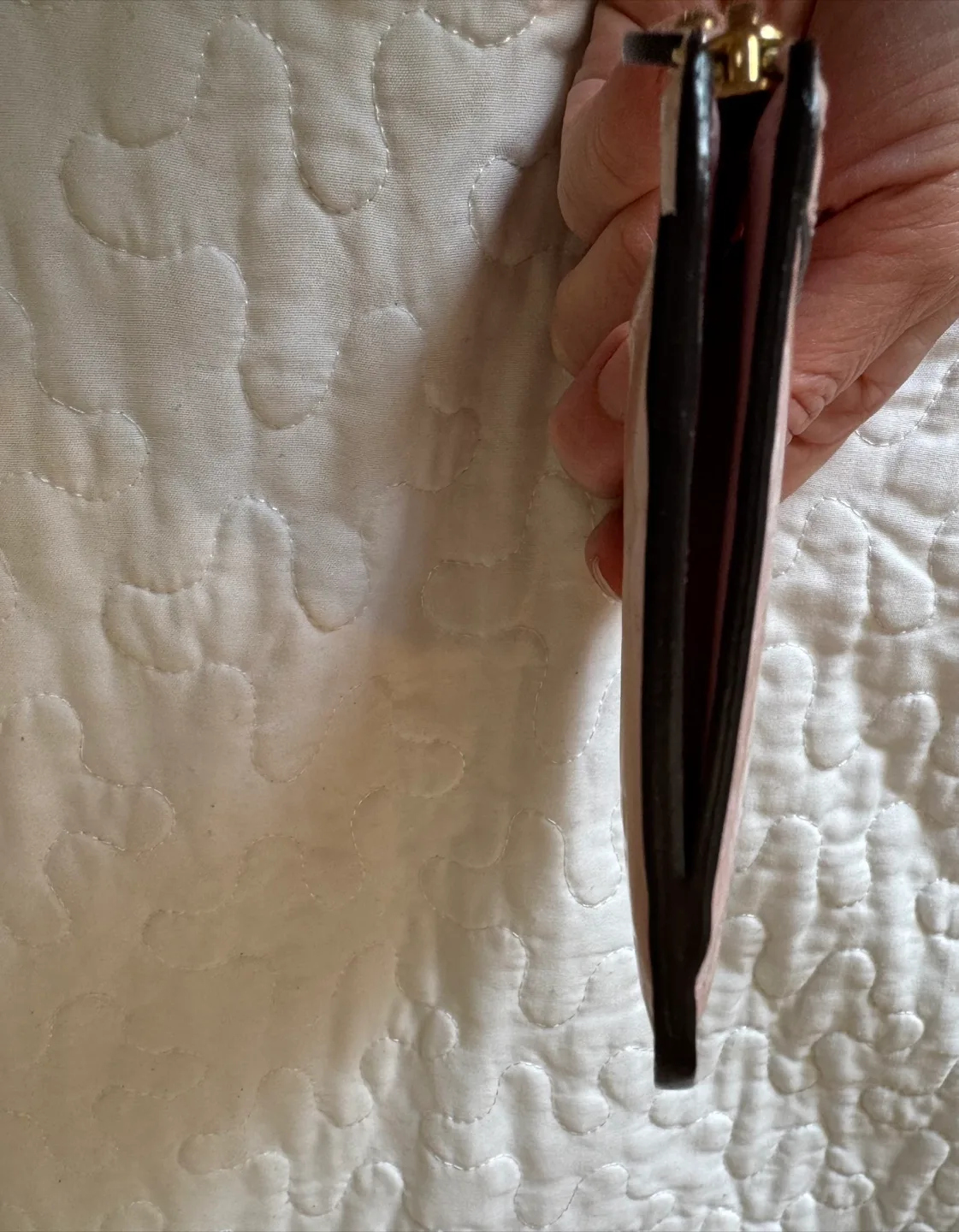 Authentic Louis Vuitton Vernis Key Pouch image indicator(4)