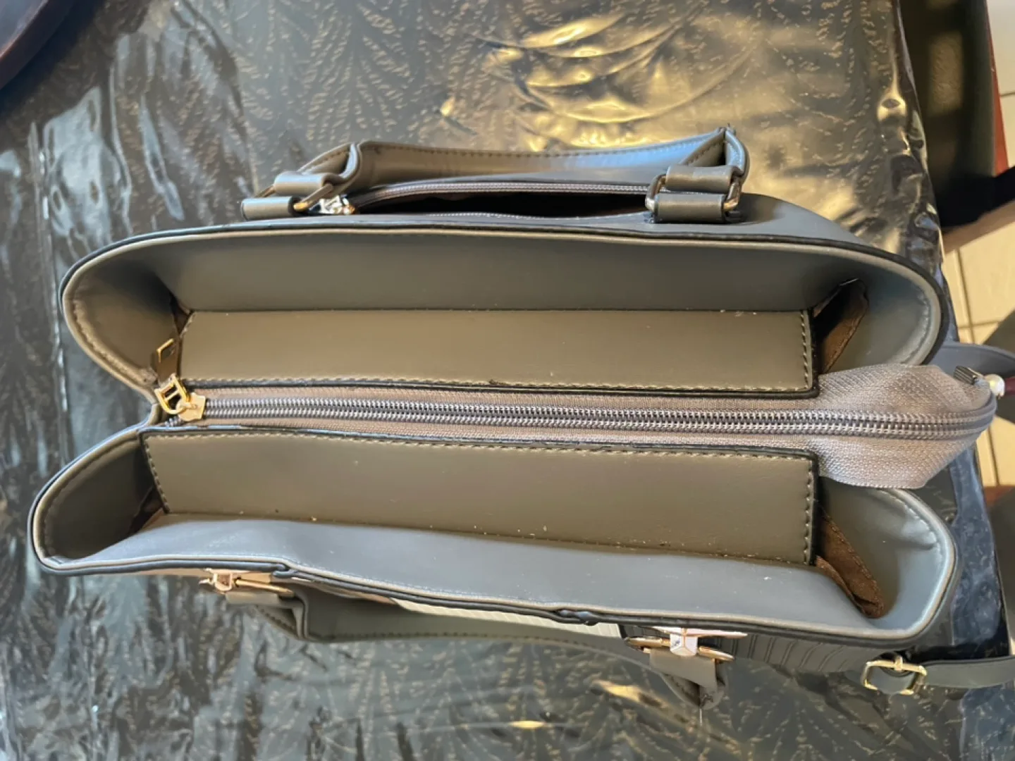 Ladies  Handbag image indicator(3)