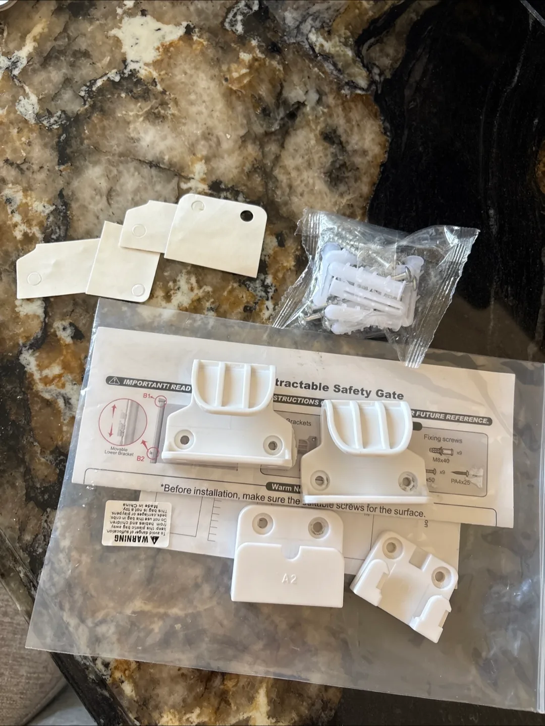 Retractable Baby Gate - White image indicator(3)