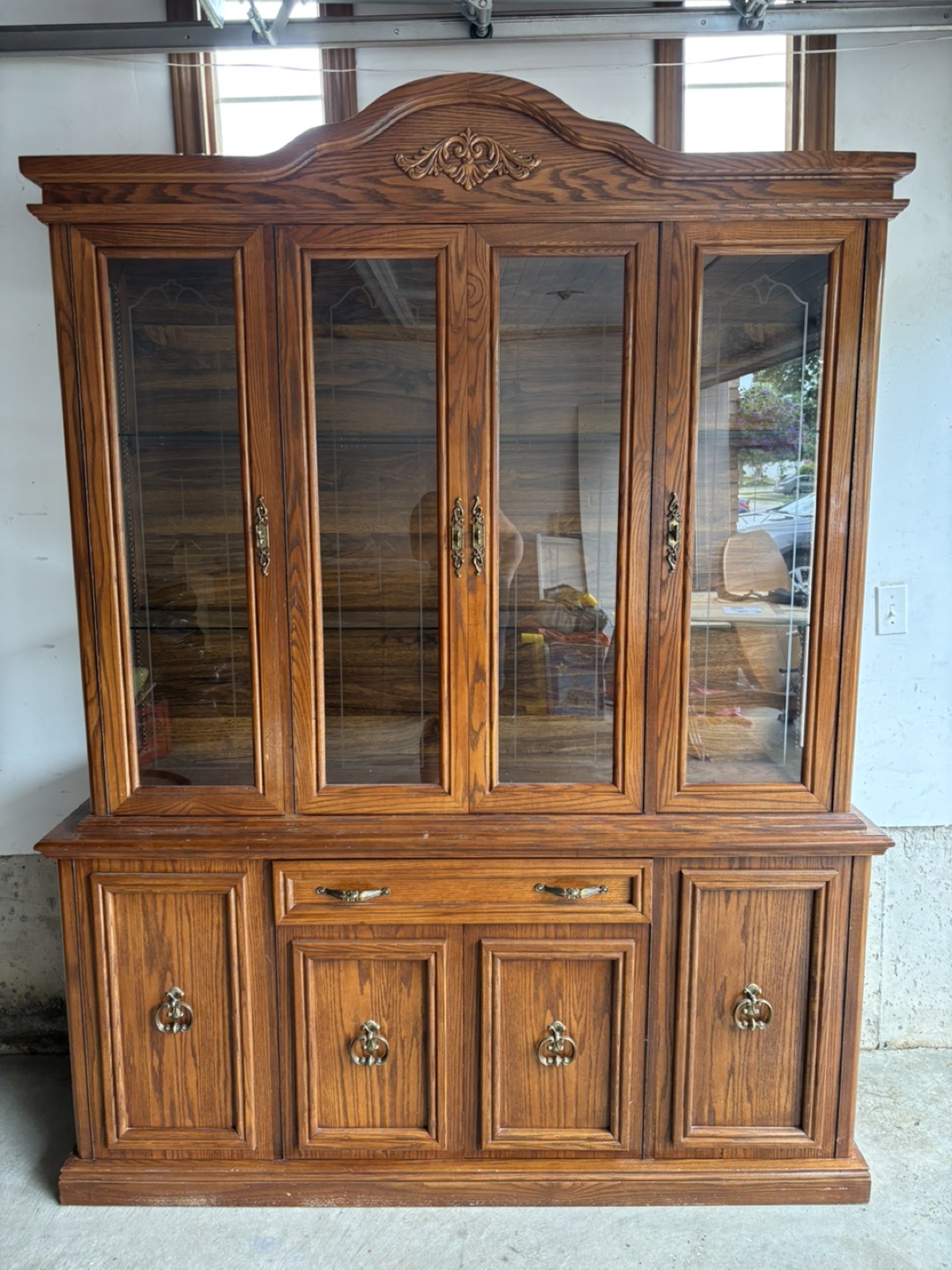 Hutch (2pc)