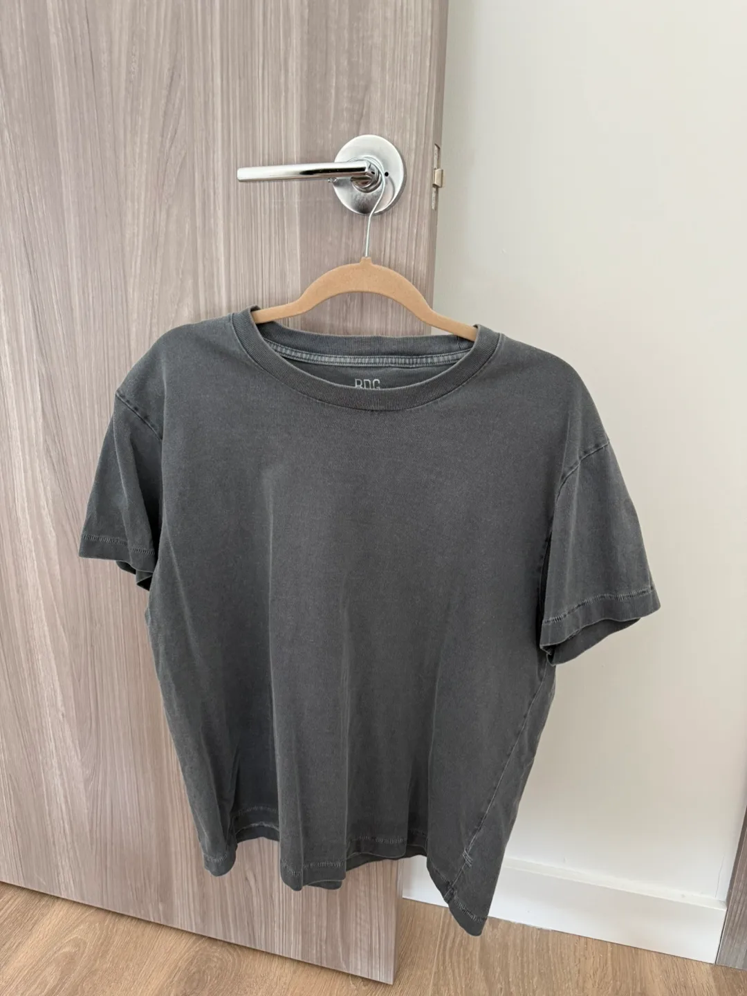 BDG Grey T-Shirt - Size Large thumbnail