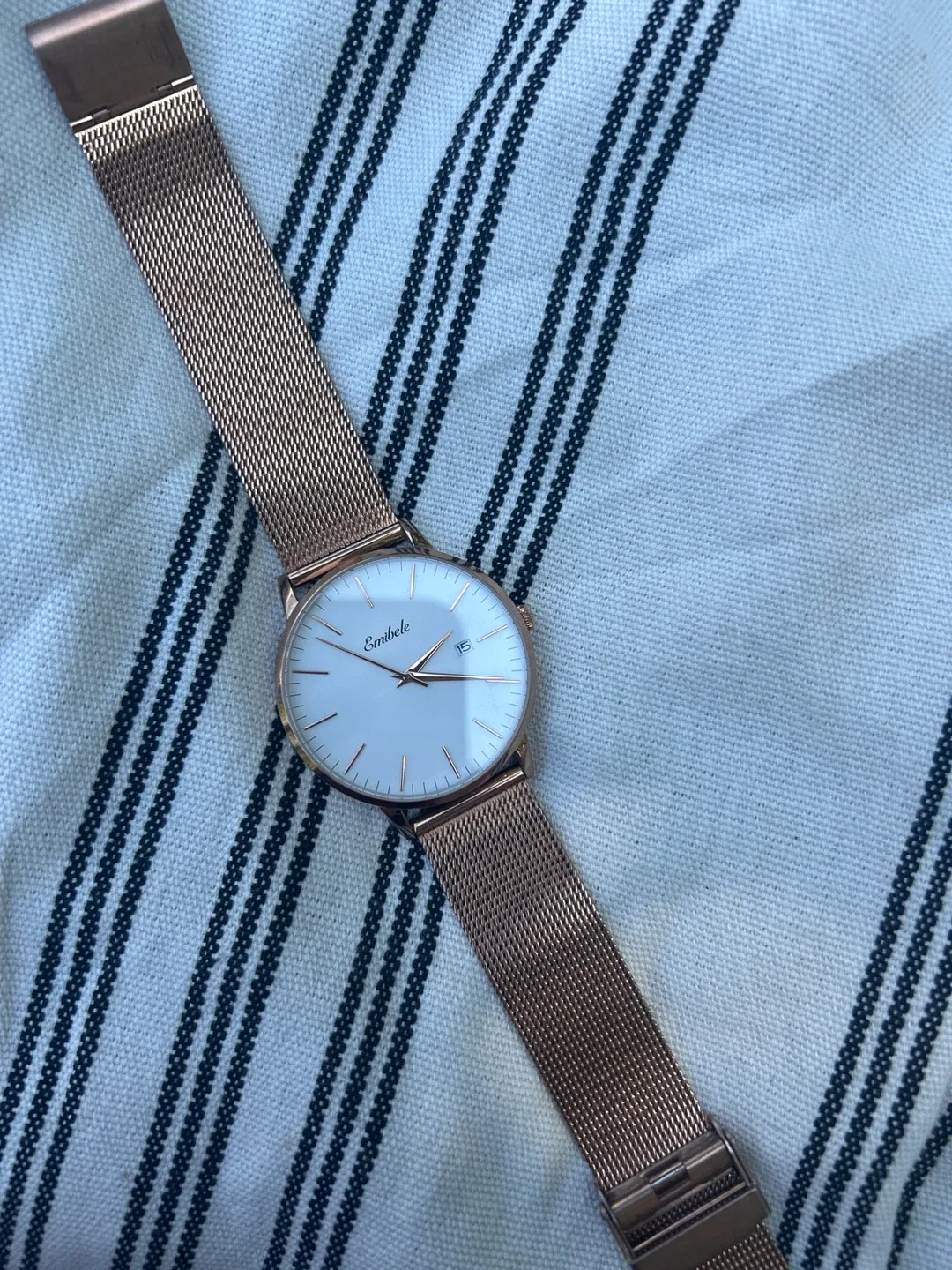 Quiet luxury Men’s Watch image indicator(3)