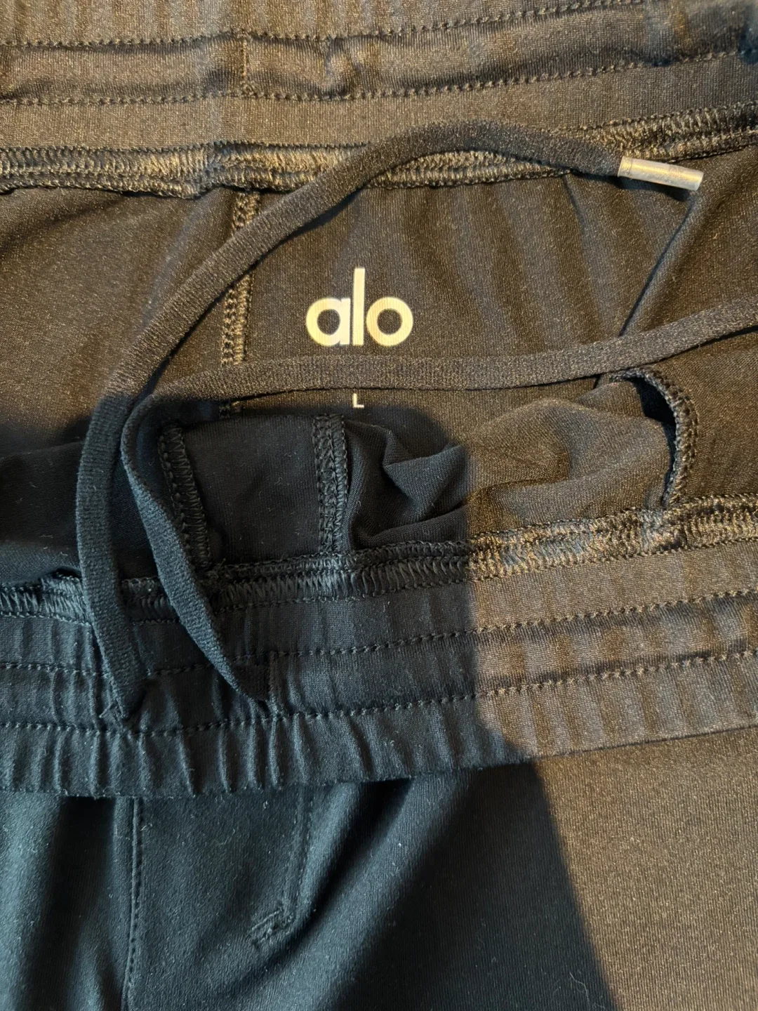 Alo Yoga 7" Conquer React Performance Short - Black; Size L image indicator(3)