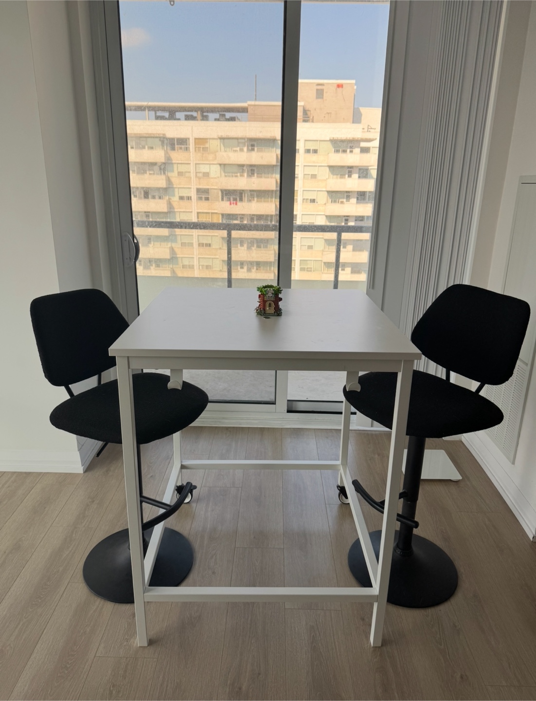 Bar table with 2 chairs