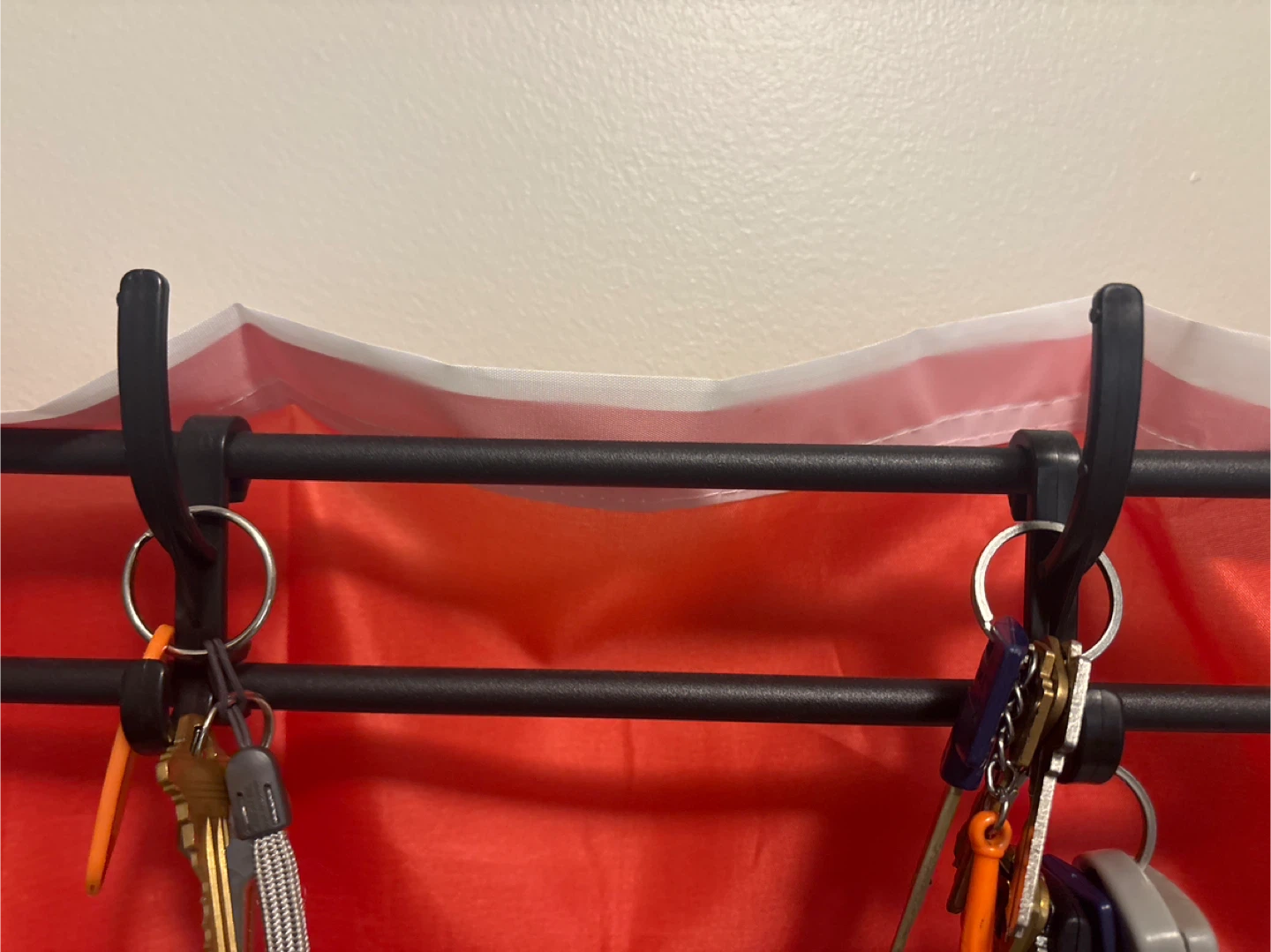 Table dresser with 4 storeys and 8 big and 8 small hangers - photo 4