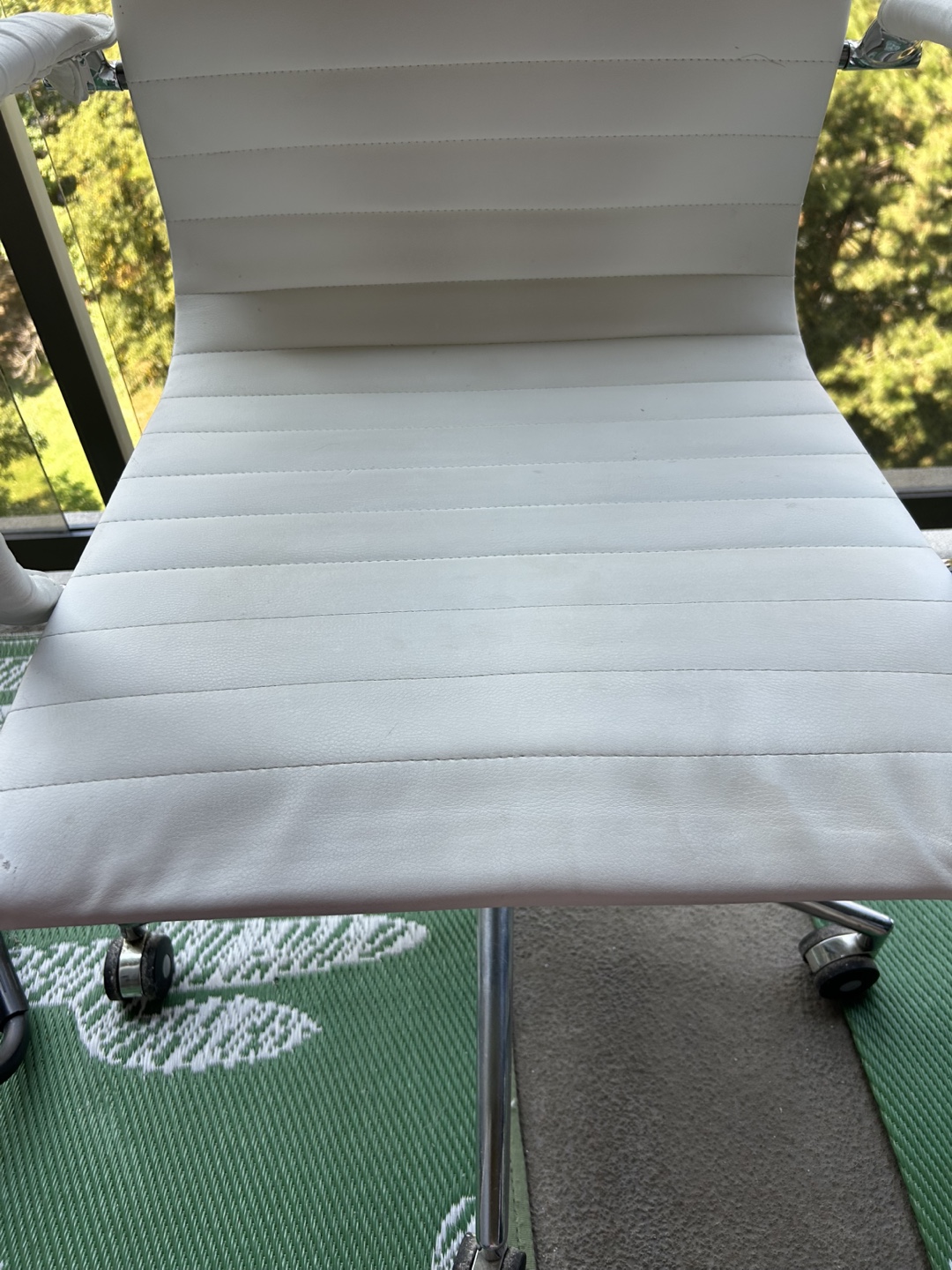 White Office Chair 🧡 - photo 3
