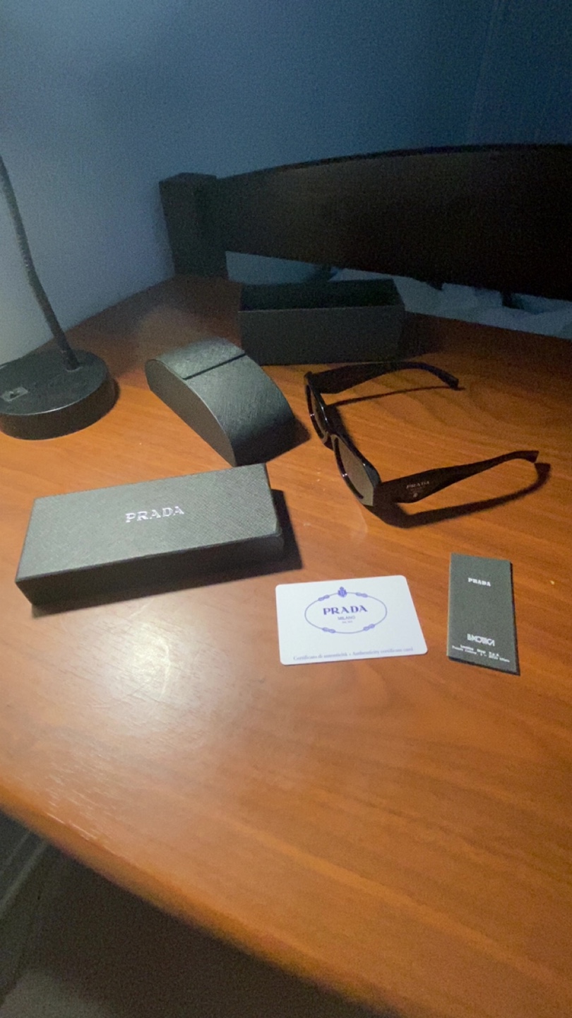 **BEST OFFER**Lunette Prada/Prada sunglasses
