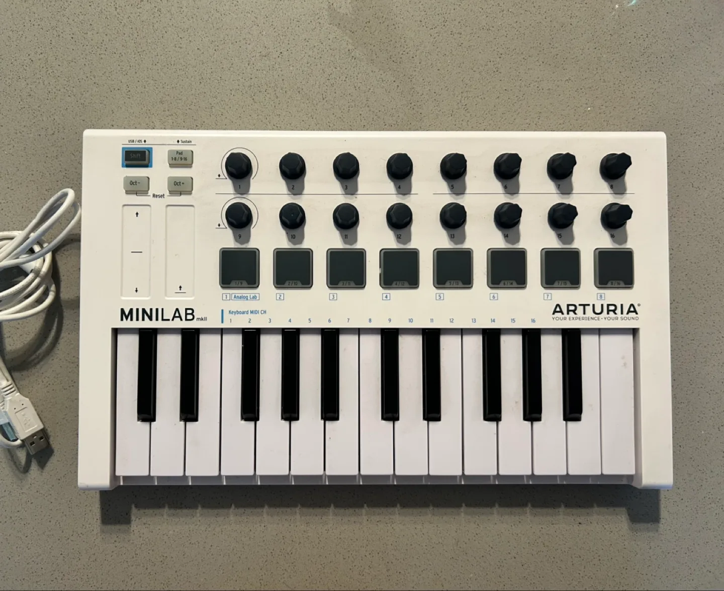 Arturia MiniLab MkII Keyboard Controller thumbnail