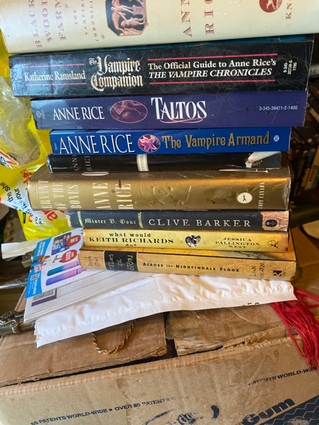 Mixed Lot of Anne Rice & Clive Barker Books image indicator(4)