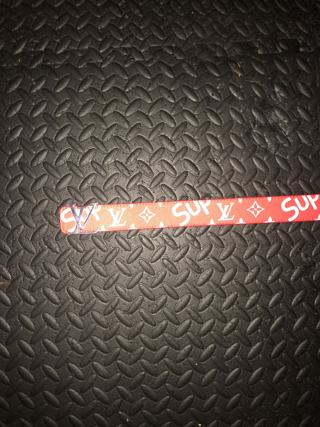 Louis Vuitton Supreme Belt Size 42 Red