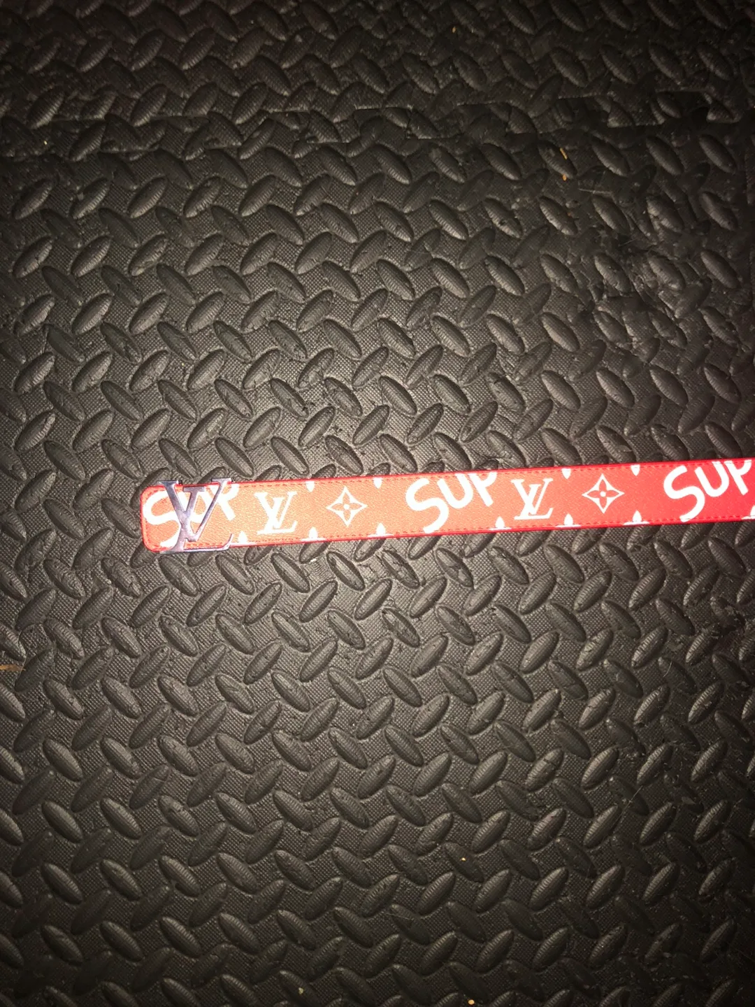 Louis Vuitton Supreme Belt Size 42 Red thumbnail