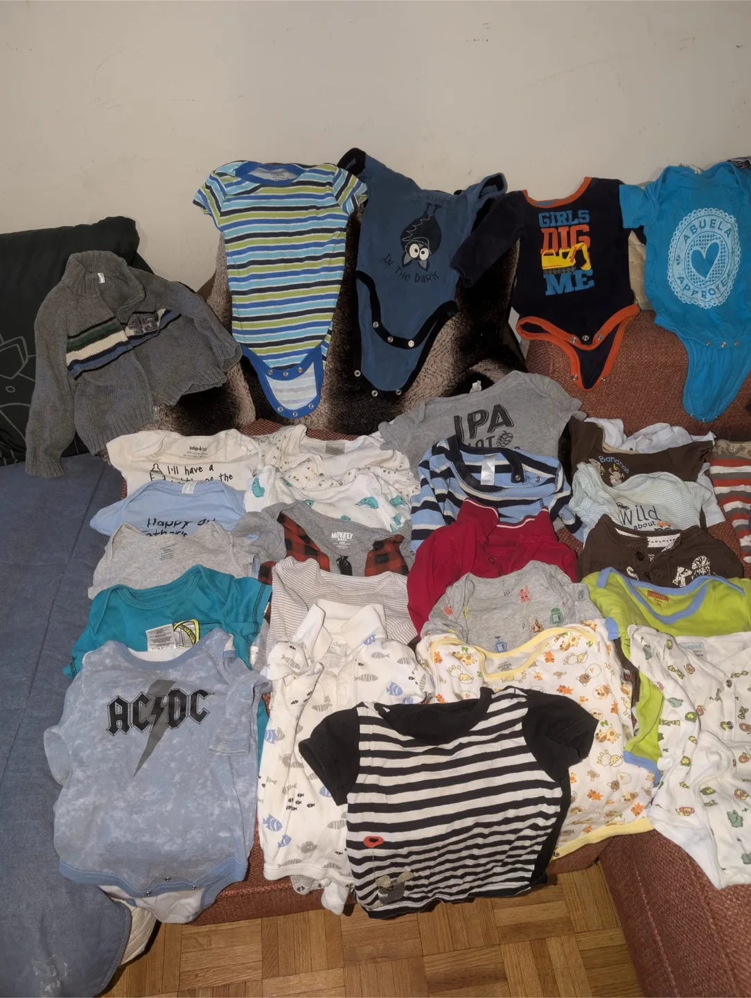 Baby Clothes Bundle - Assorted Sizes & Styles image indicator(3)