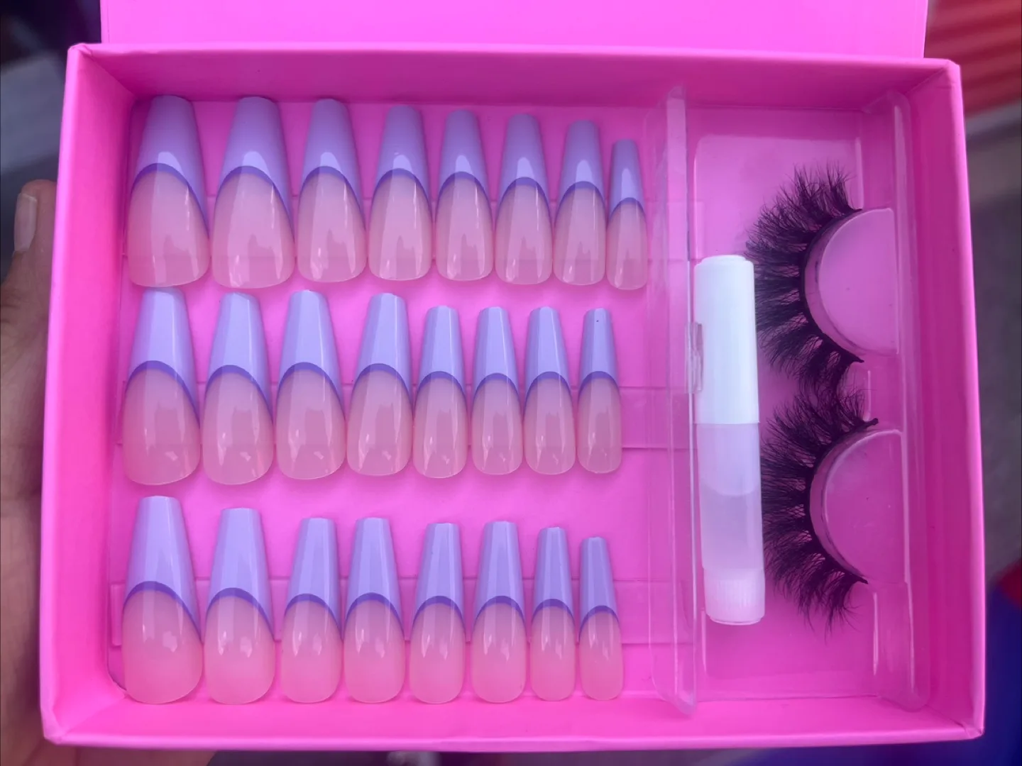 Press on Nails with Lashes image indicator(3)