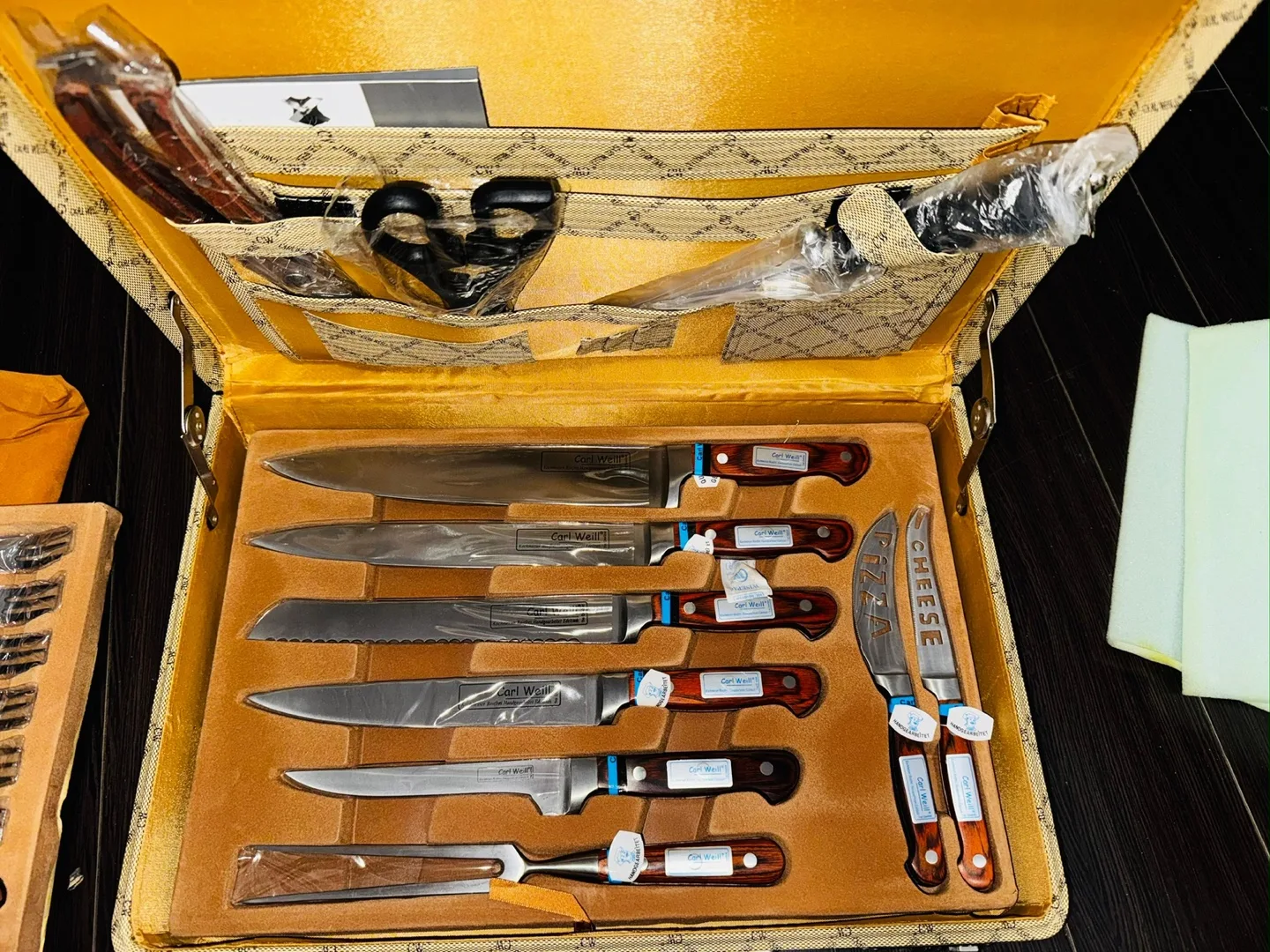 Carl Weill 24-Piece Knife Set in Case image indicator(3)