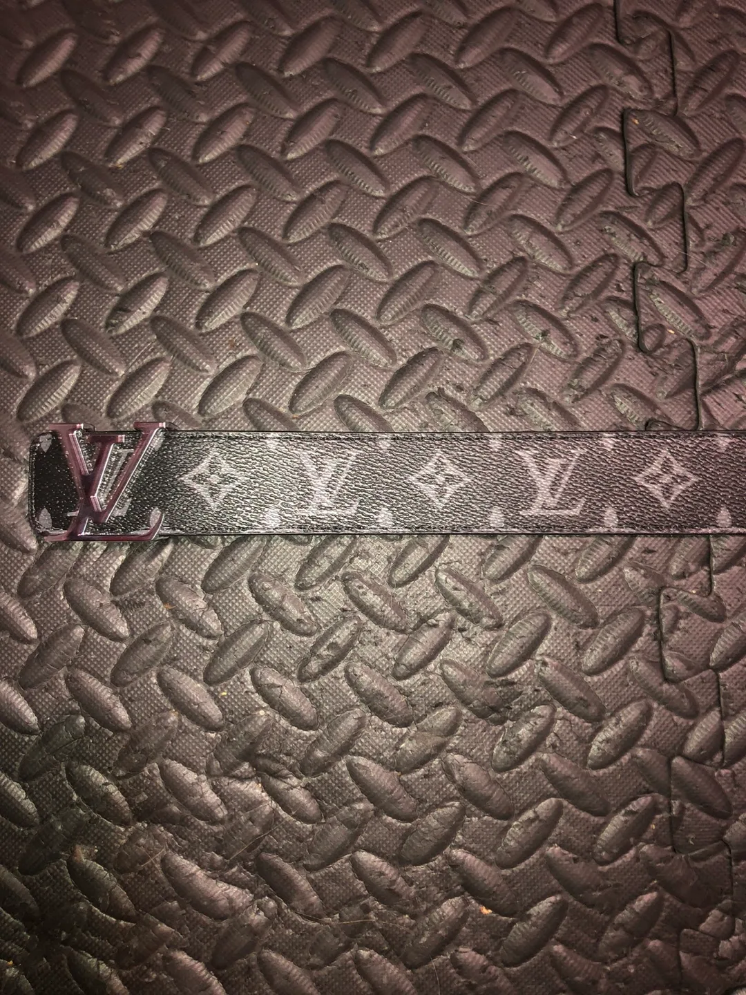 Louis Vuitton Belt Size 42/105 thumbnail