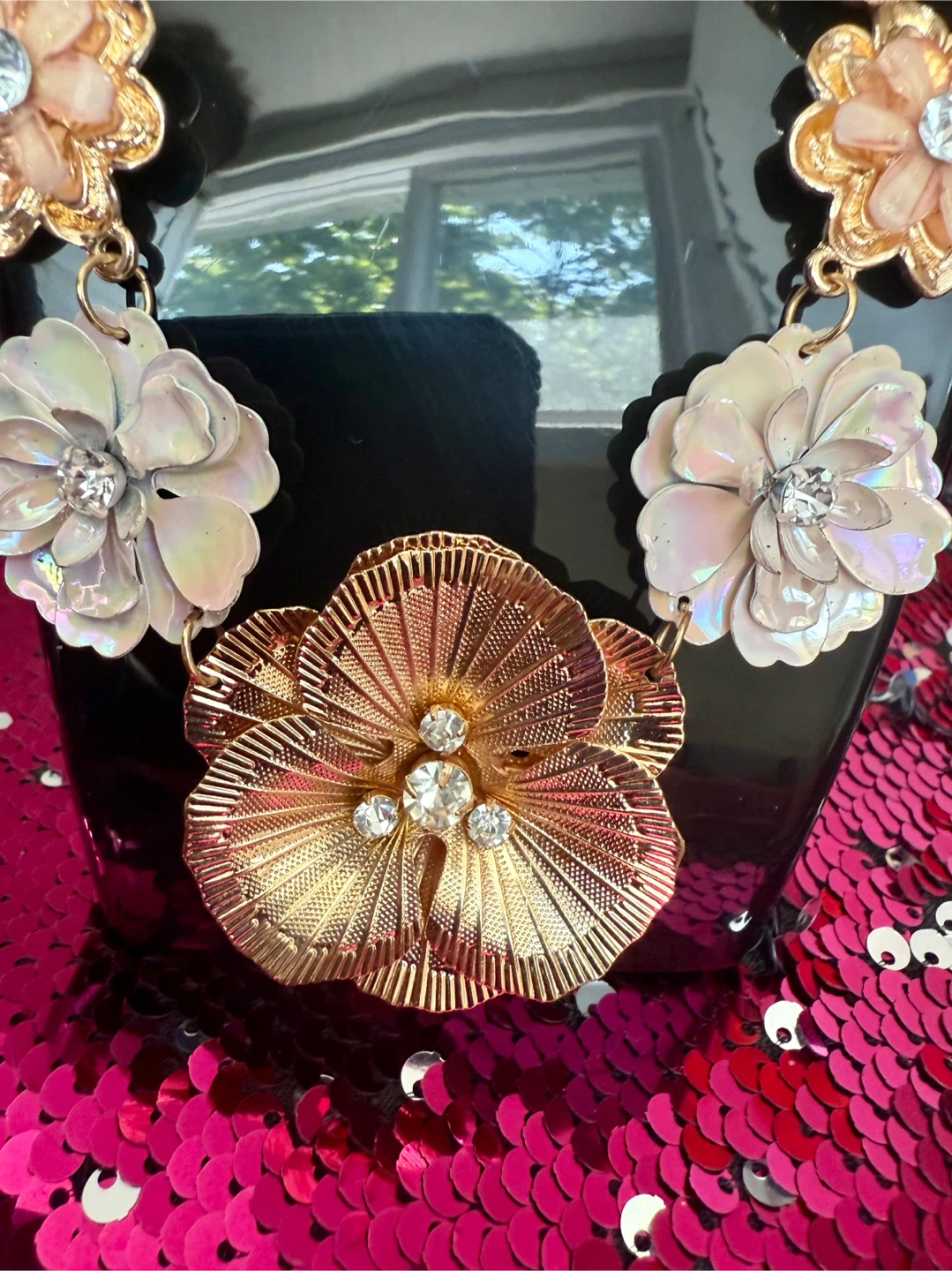 Pending pick up-Floral Statement Necklace - Gold & White - photo 3