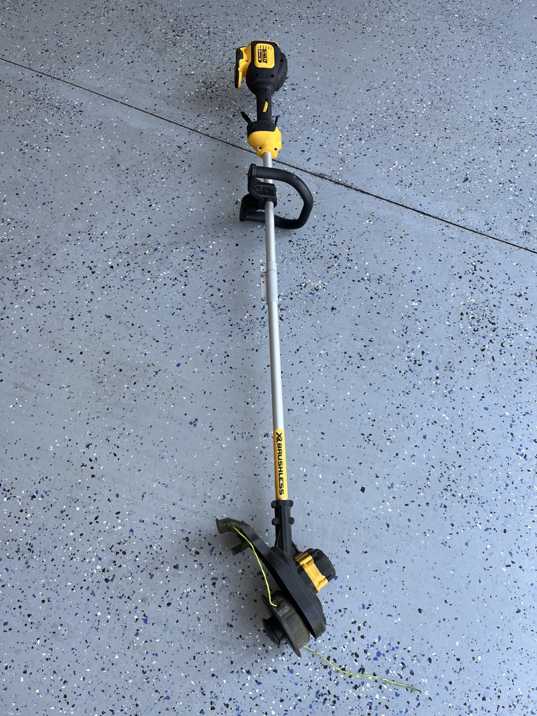 DEWALT 20V Grass Trimmer FOR PARTS OR FIXING