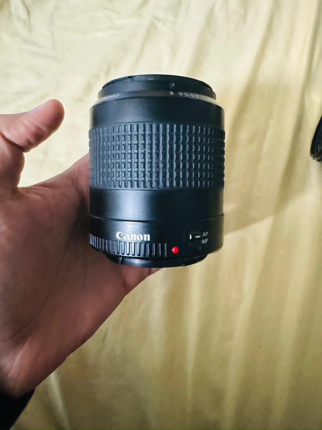 Canon Zoom Lens EF-S 17-85mm thumbnail