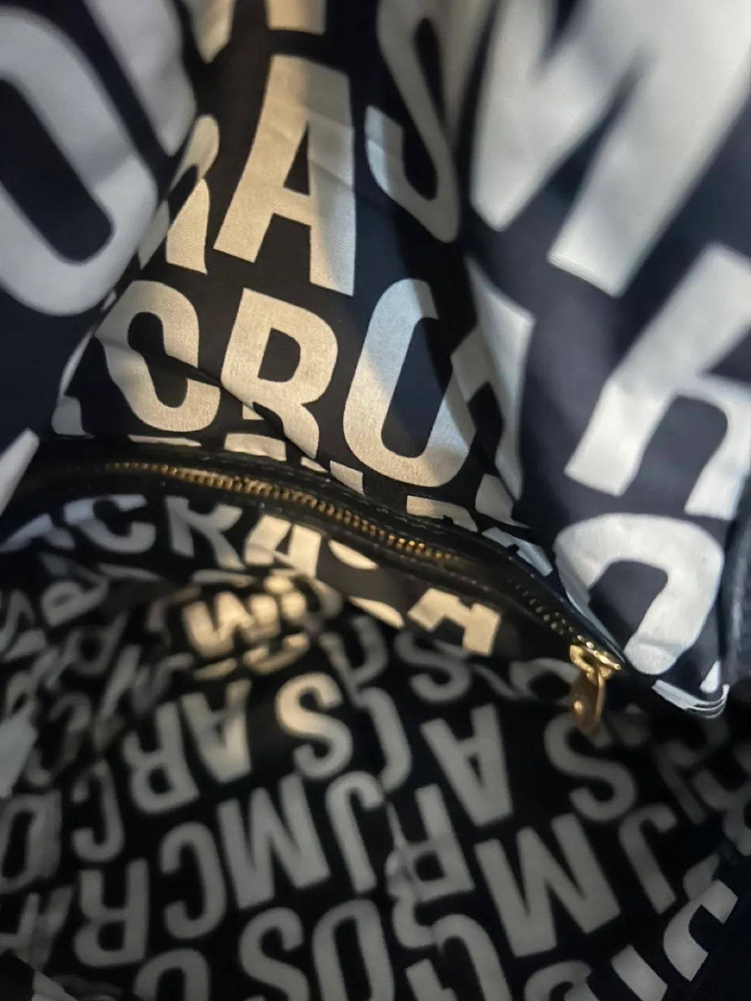 Marc by Marc Jacobs Black Leather Crossbody Bag image indicator(6)