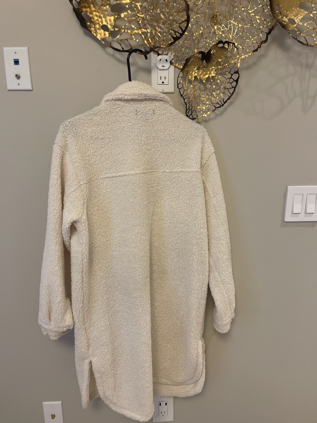 Streetwear Society Cream Sherpa Jacket - Size Small - photo 4